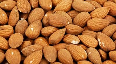 Benefits and use of almonds for male power
